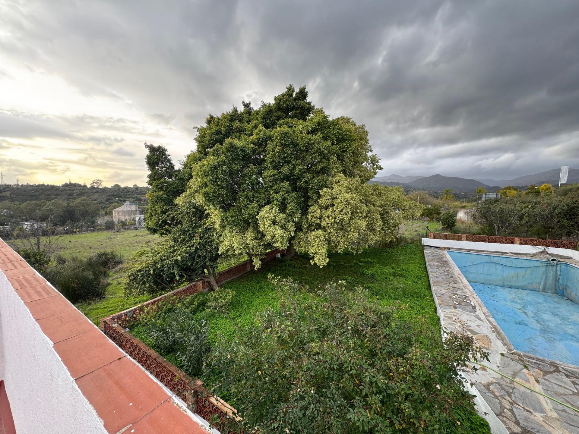 4 Bedroom Villa in Estepona - Photo 13
