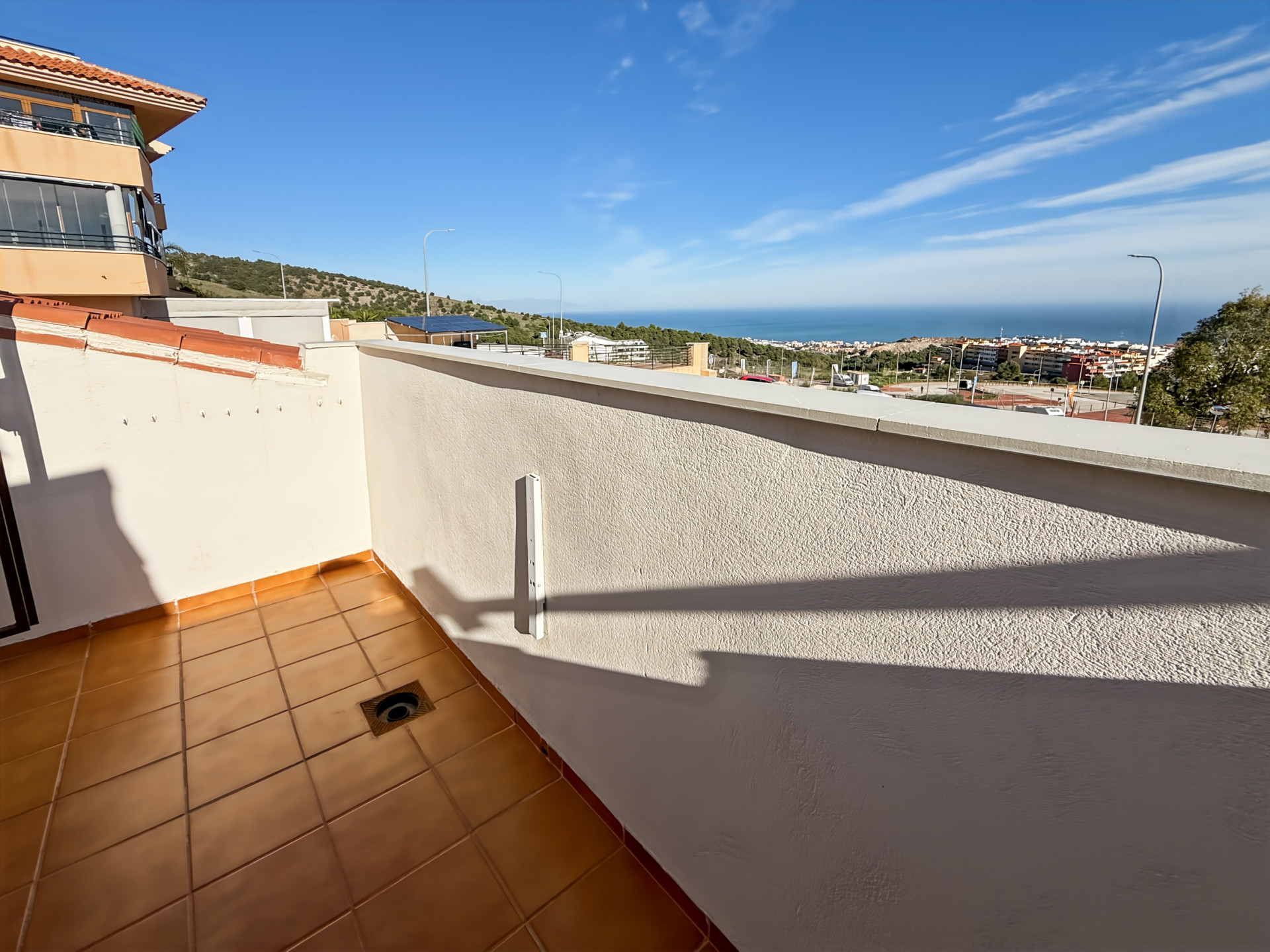 4 Bedroom Penthouse in Benalmádena - Photo 16