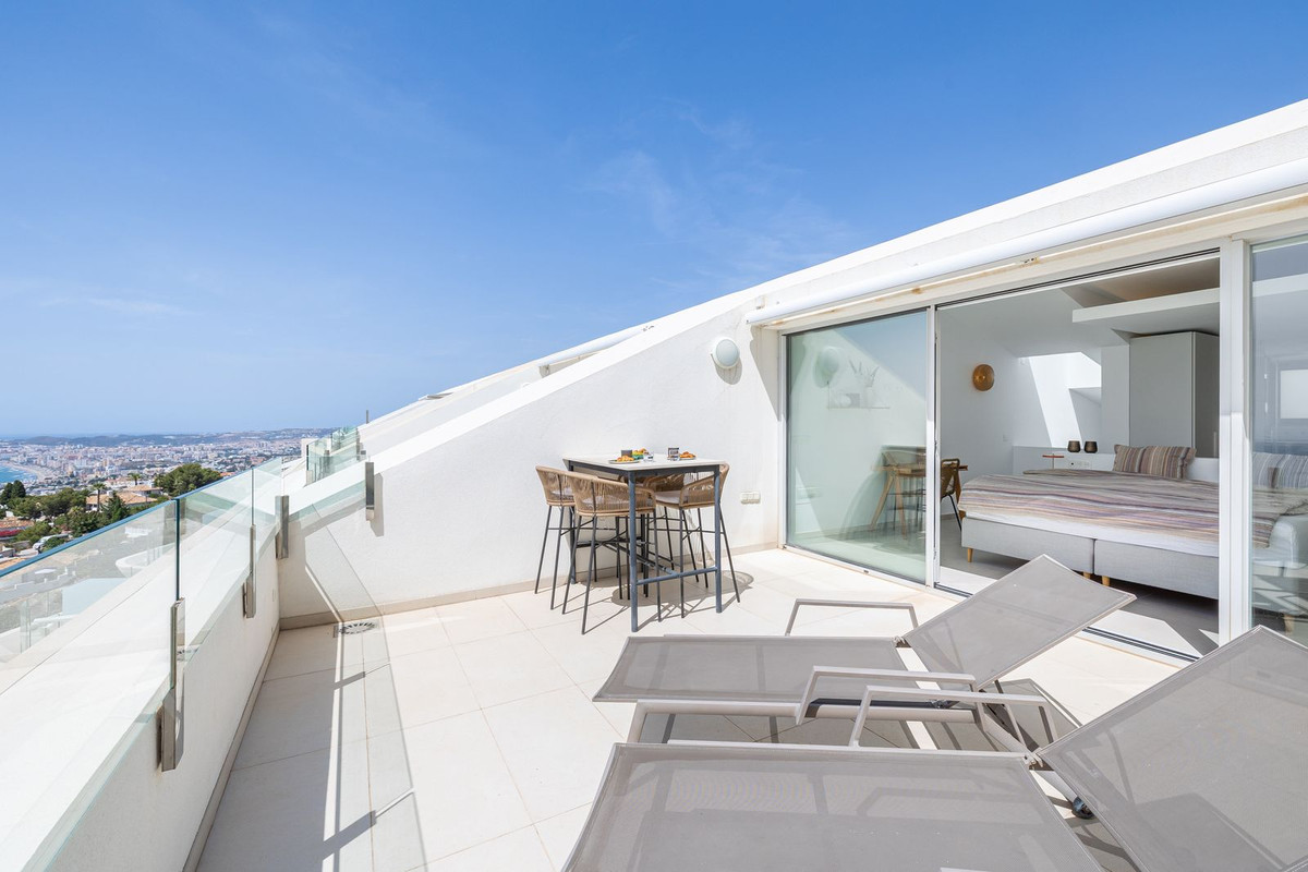 3 Bedroom Penthouse in Benalmádena - Photo 15