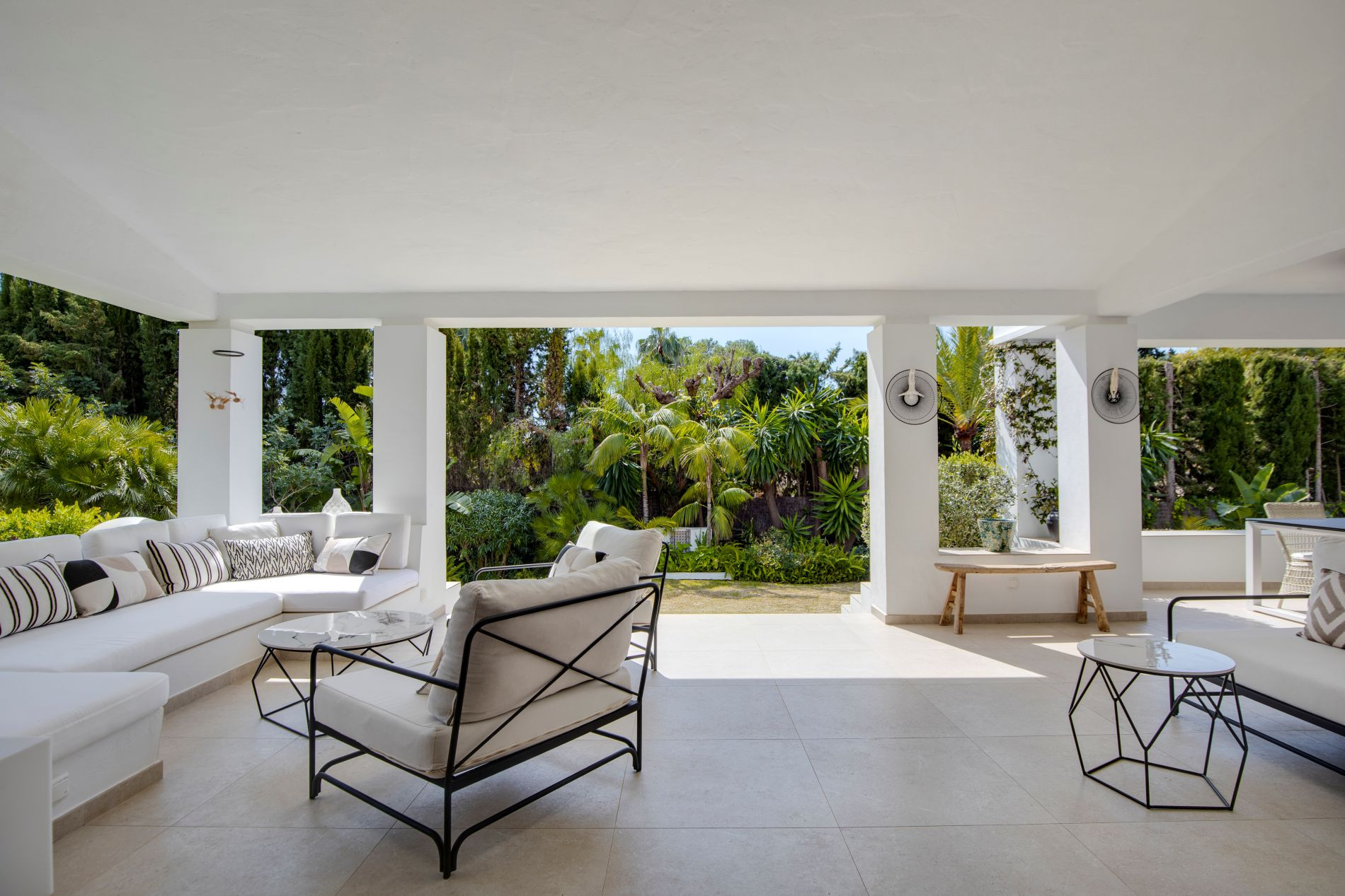 5 Bedroom Villa in Marbella - Photo 7
