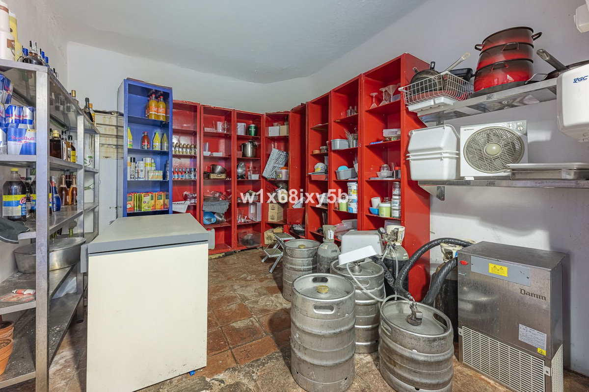1 Bedroom Townhouse in Benahavís - Photo 23