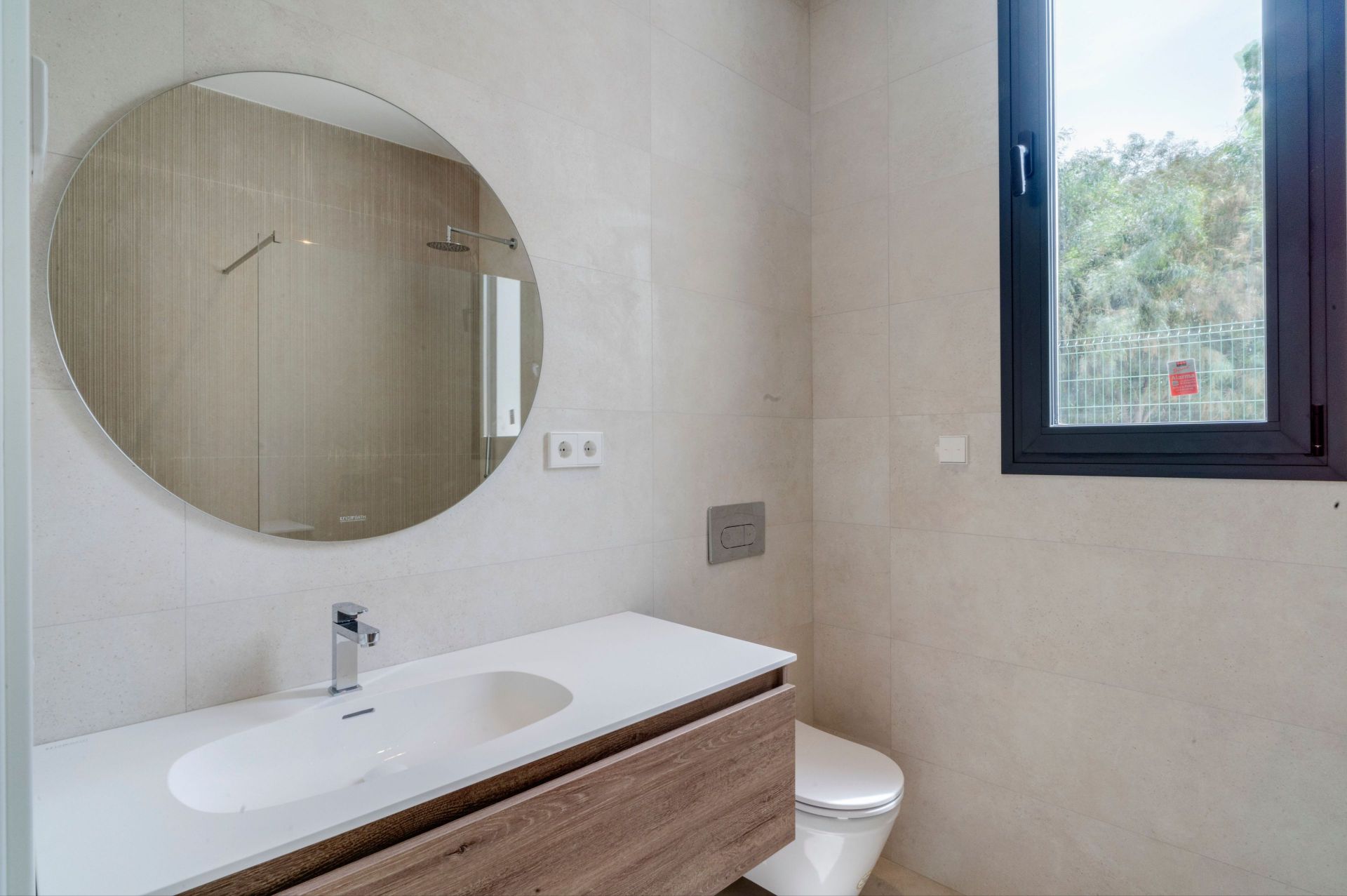 5 Bedroom Villa in Estepona - Photo 31