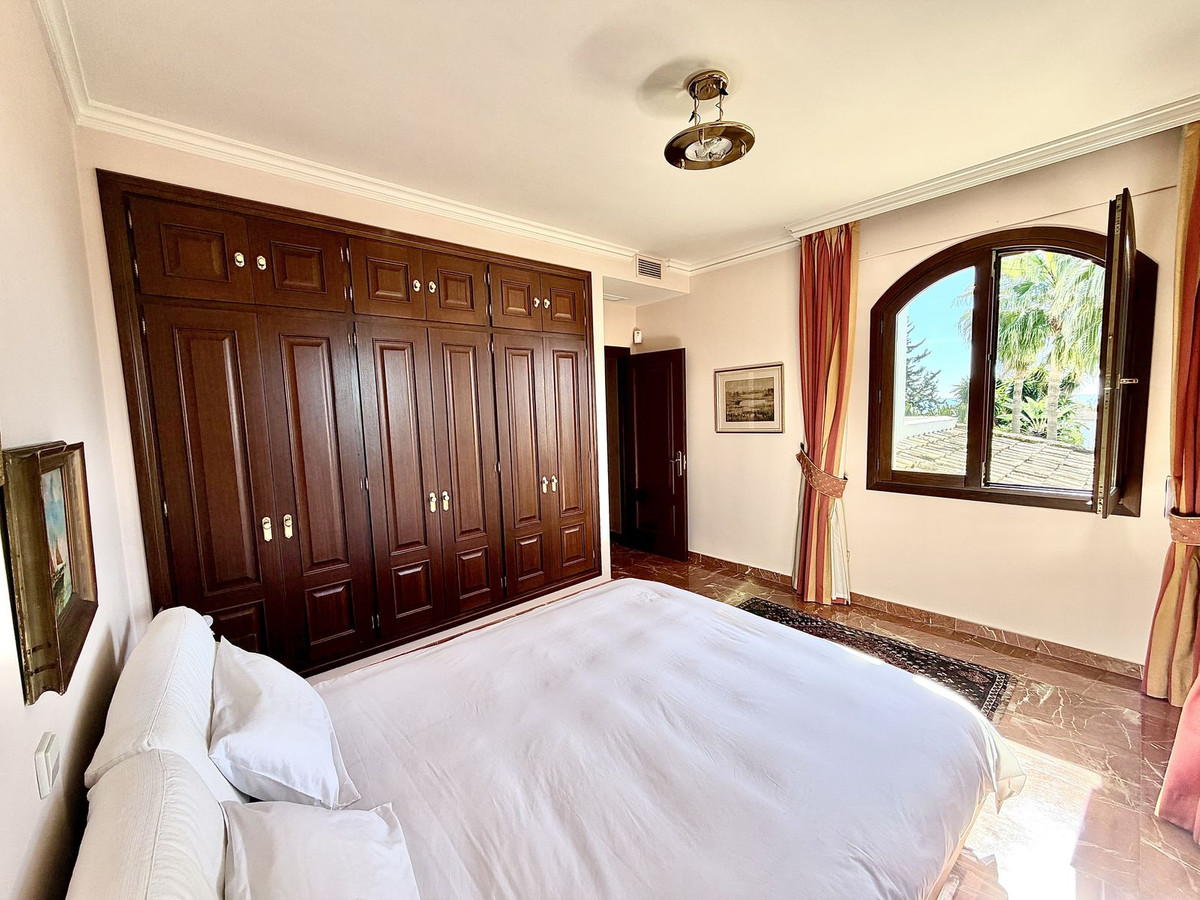 5 Bedroom Villa in Marbella - Foto 35