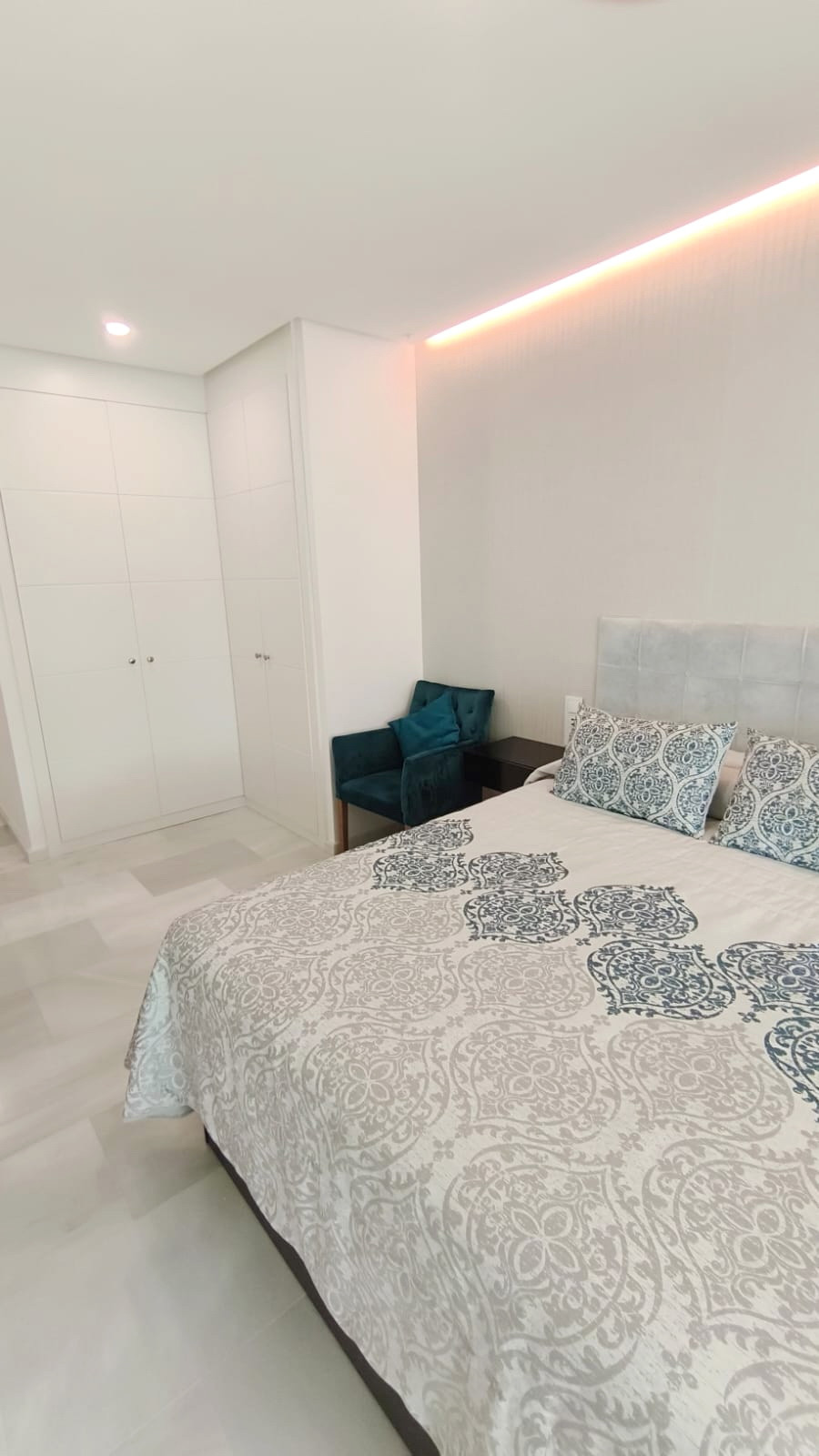 3 Bedroom Apartment in Marbella - Photo 8