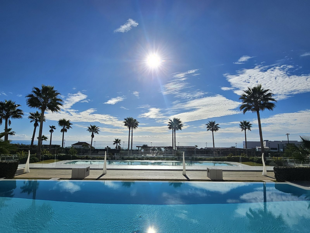 4 Bedroom Townhouse in Estepona - Photo 37