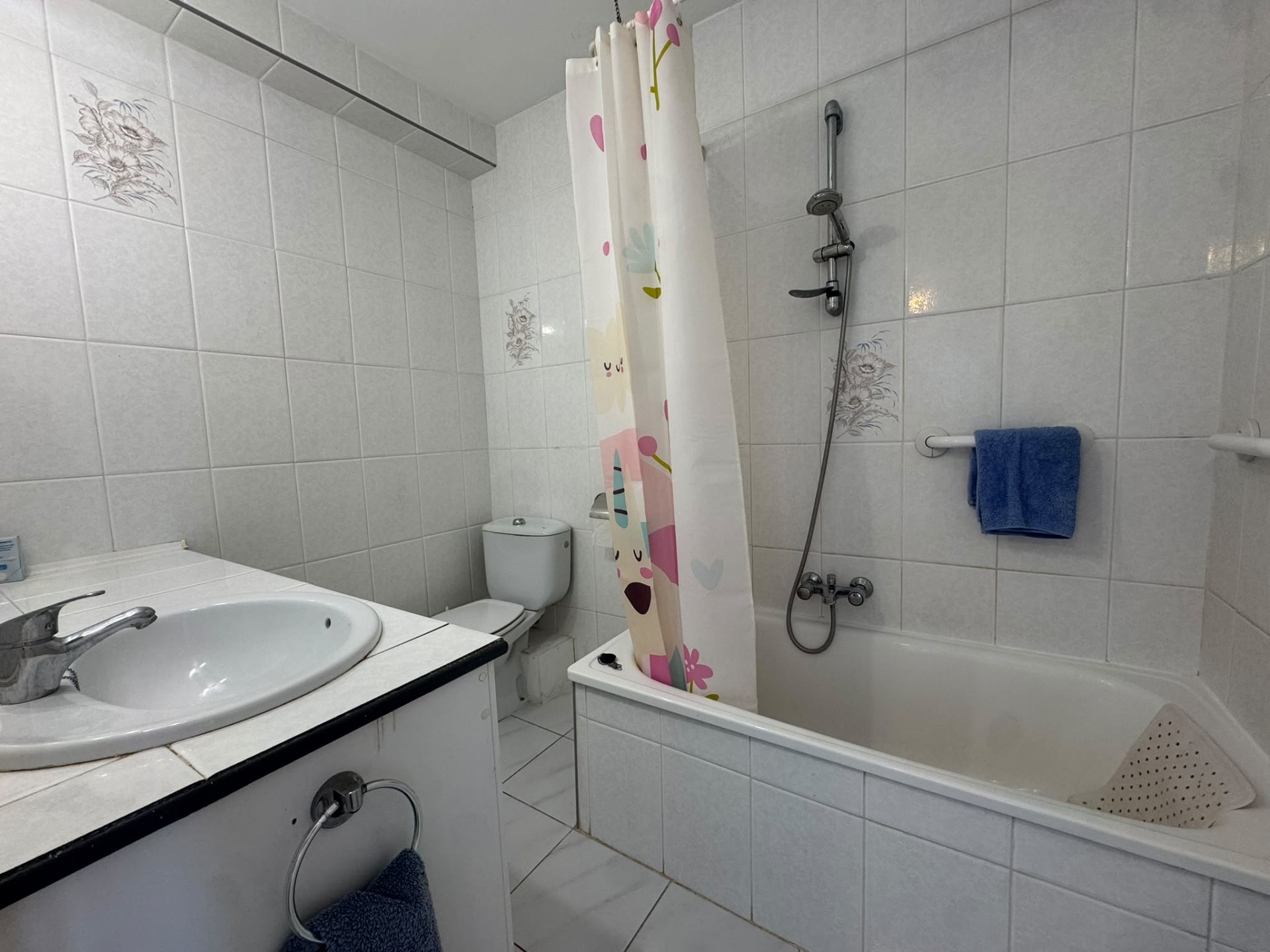 1 Bedroom Apartment in Estepona - Photo 8