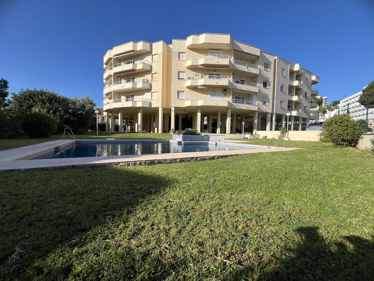 3 Bedroom Apartment in Torremolinos - Photo 22