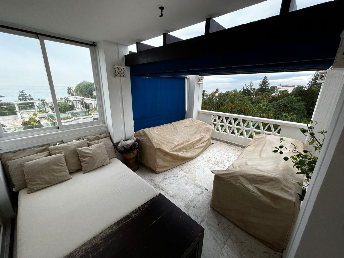 5 Bedroom Apartment in Marbella - Photo 26