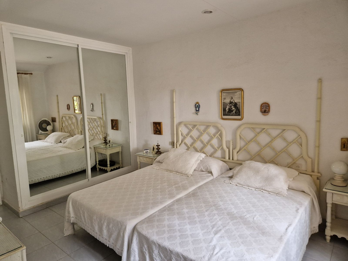8 Bedroom Villa in Benalmádena - Foto 4