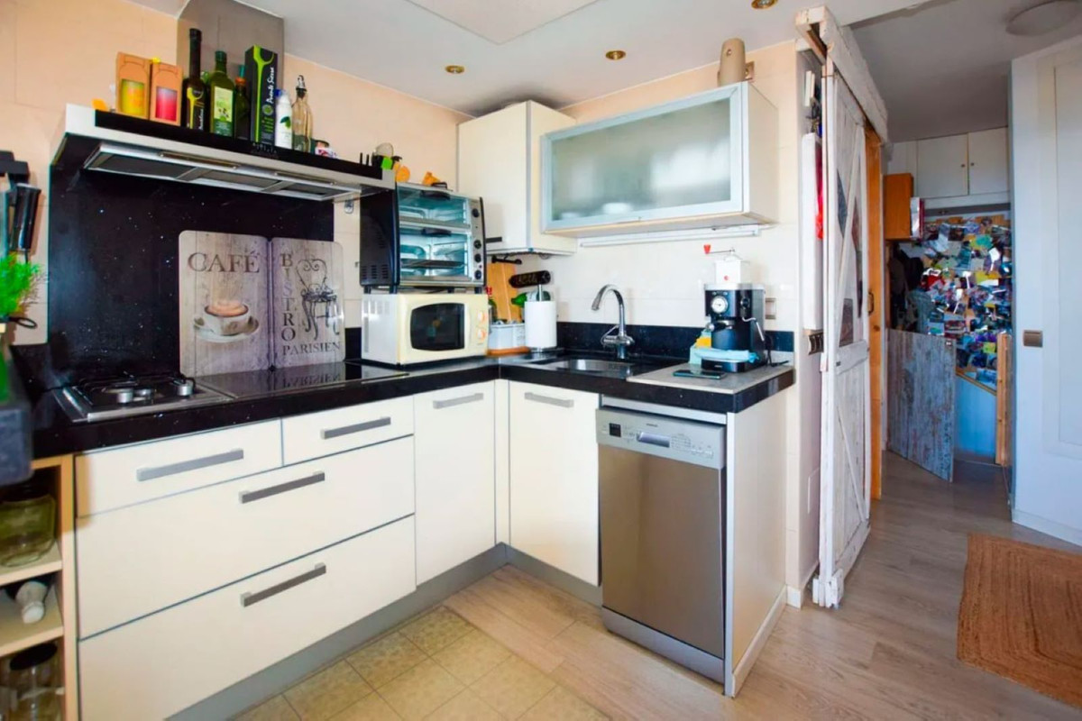 1 Bedroom Apartment in Estepona - Foto 4