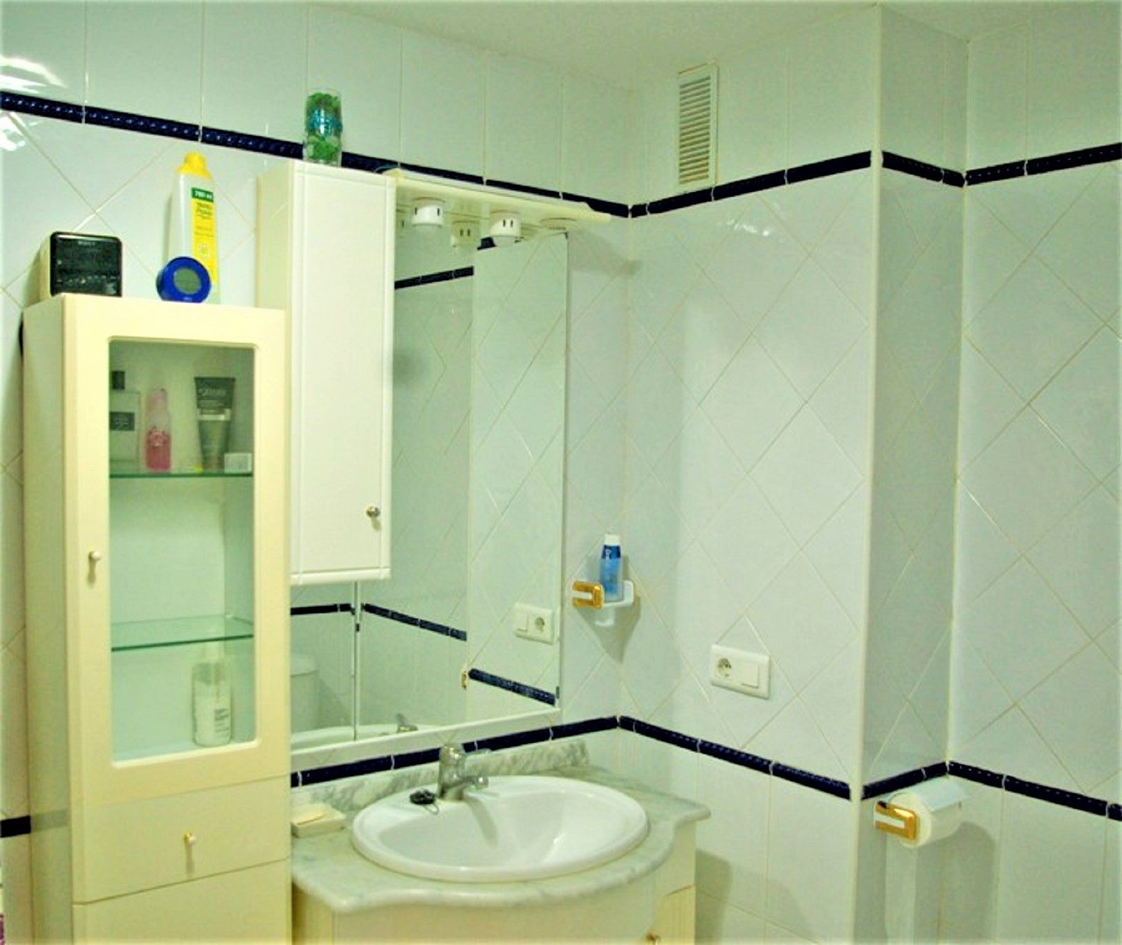 2 Bedroom Apartment in Mijas - Photo 18