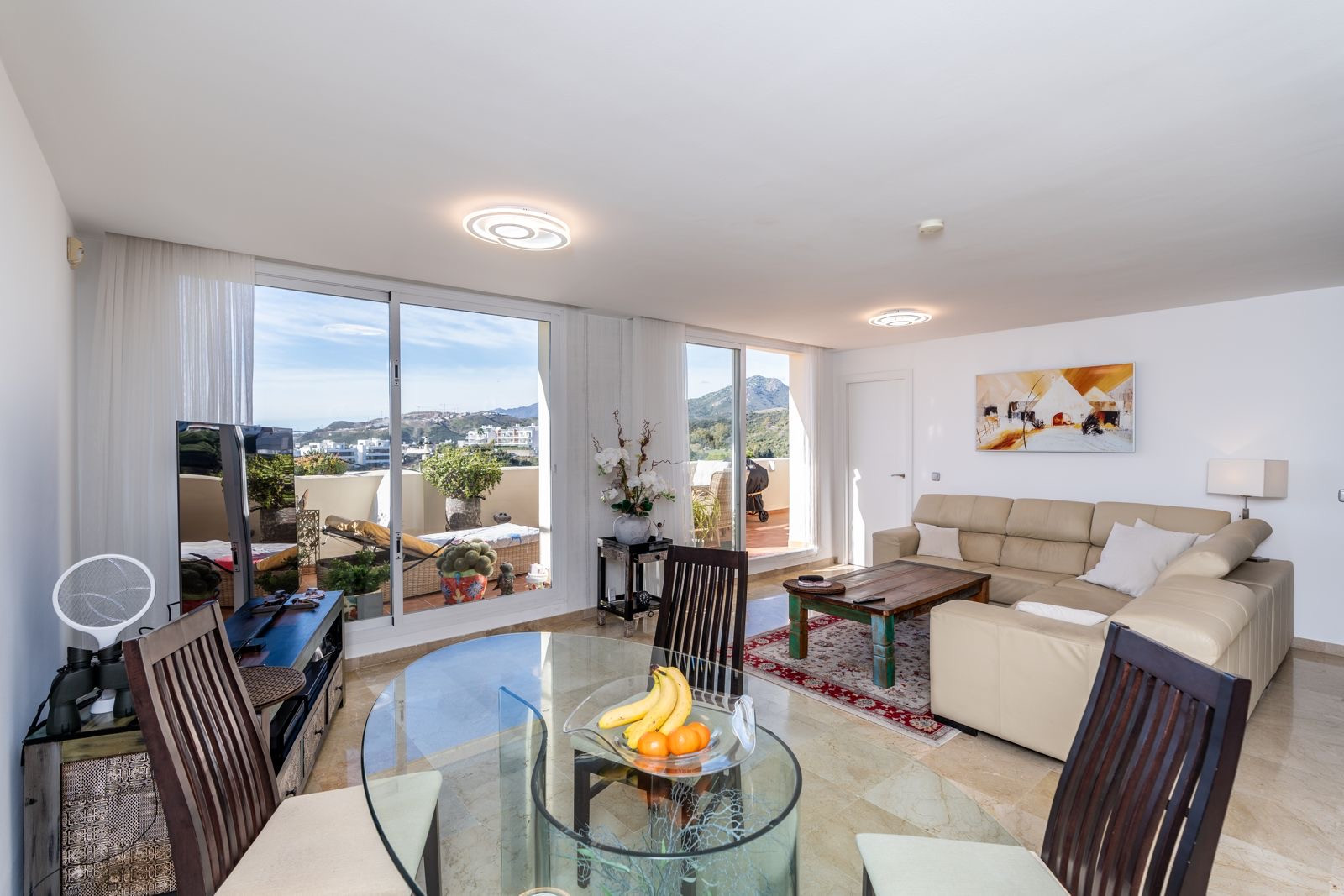 4 Bedroom Apartment in Benahavís - Photo 5