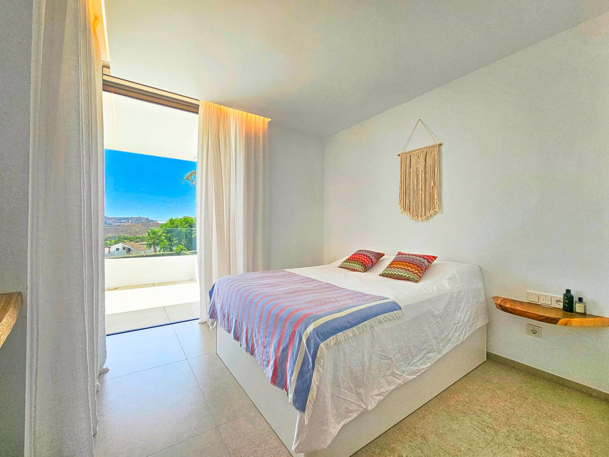 3 Bedroom Apartment in Benahavís - Photo 19