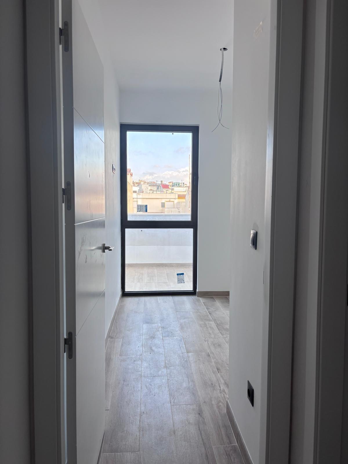 3 Bedroom Penthouse in Fuengirola - Photo 11