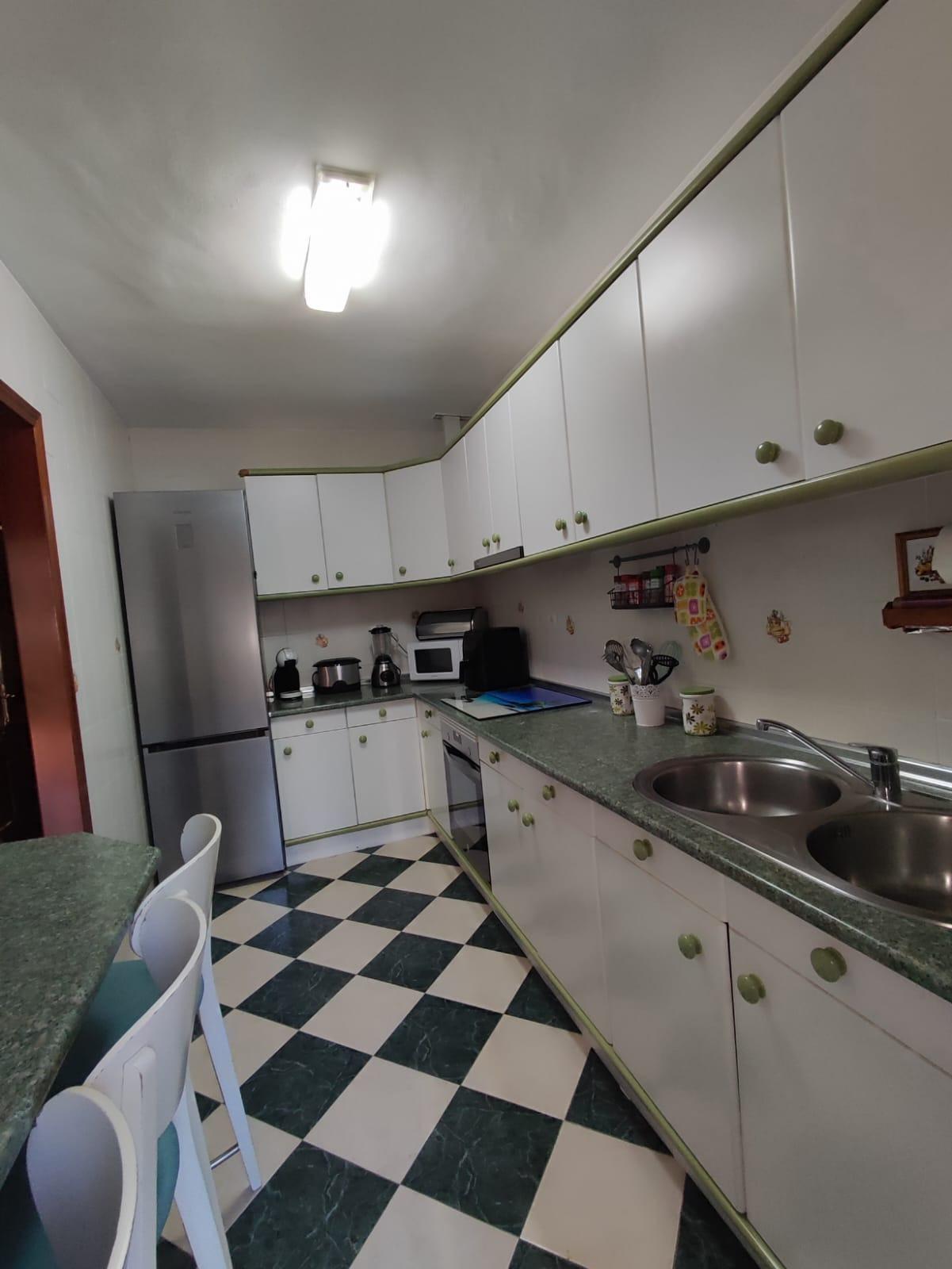 3 Bedroom Apartment in Fuengirola - Photo 29