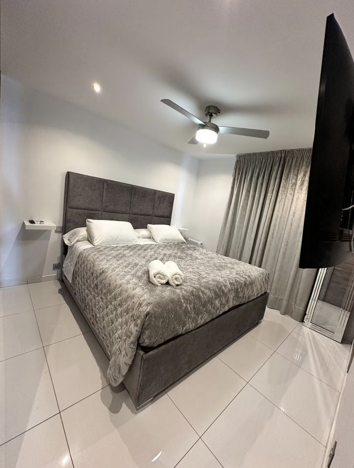2 Bedroom Apartment in Marbella - Фото 10