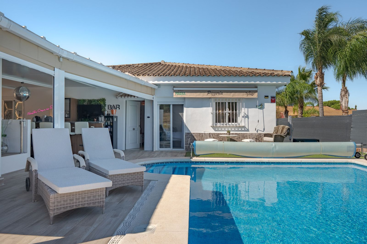3 Bedroom Villa in Coín - Photo 10