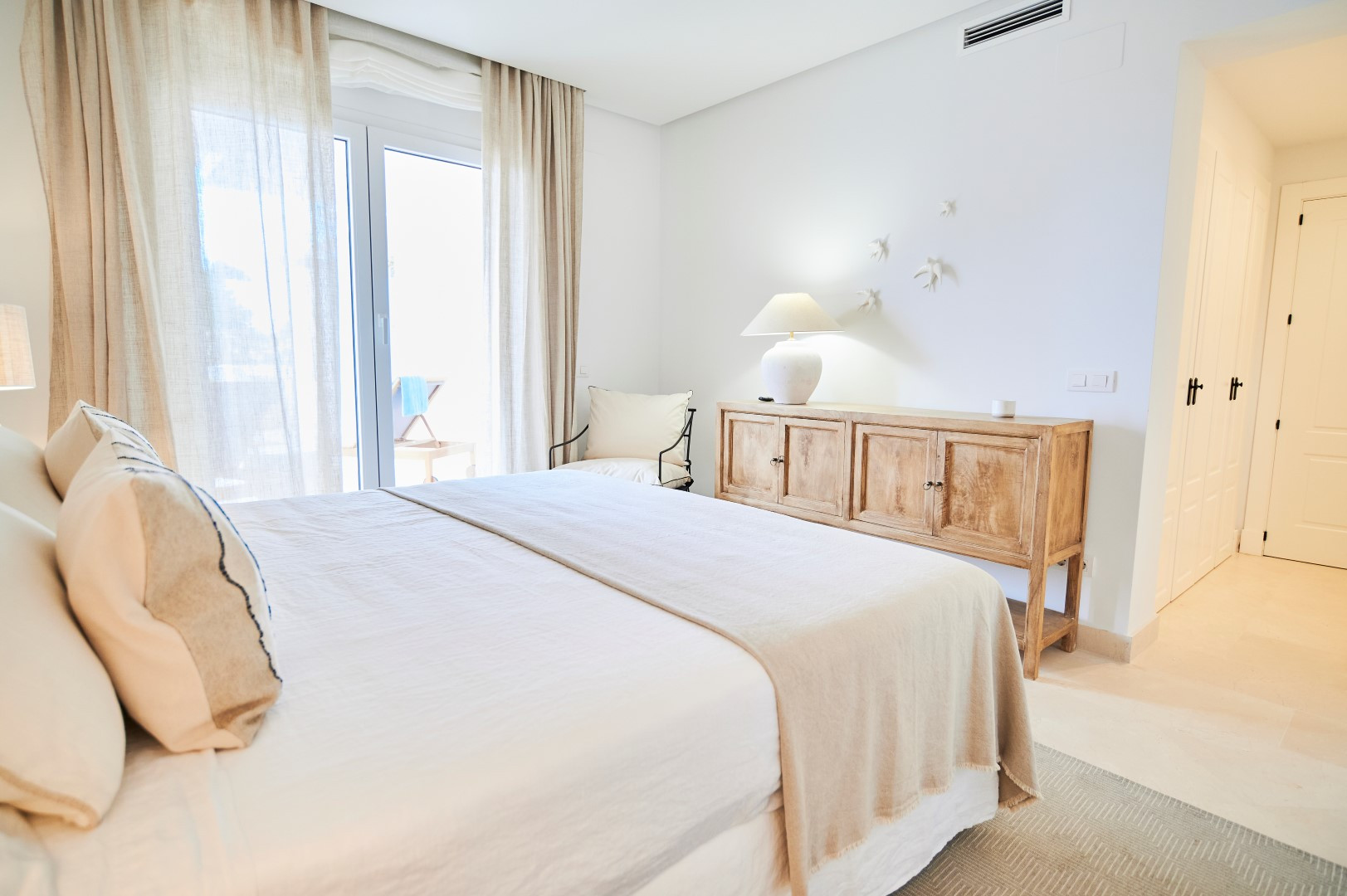 2 Bedroom Apartment in Marbella - Photo 21
