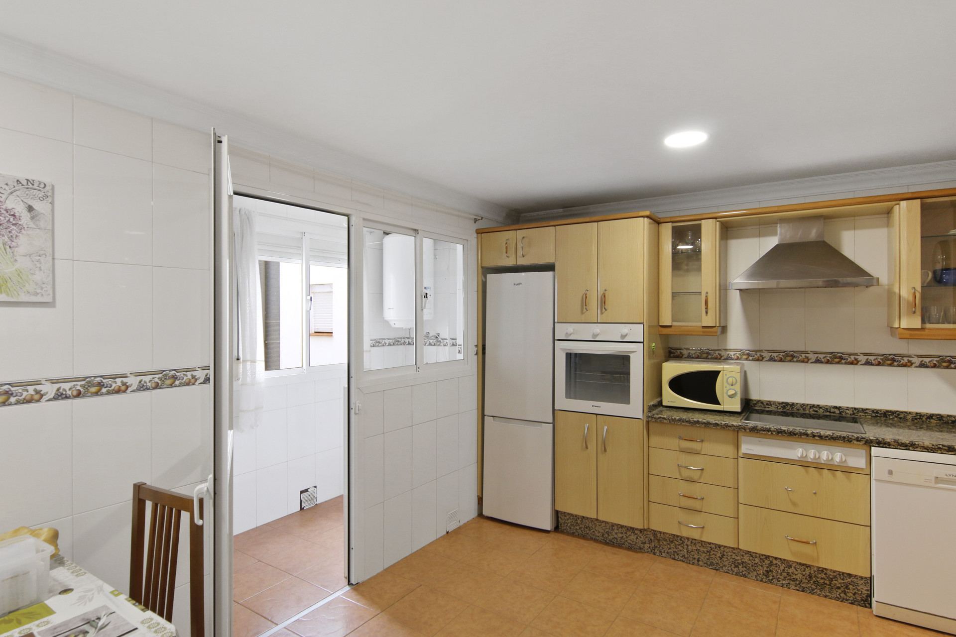 2 Bedroom Apartment in Estepona - Photo 14