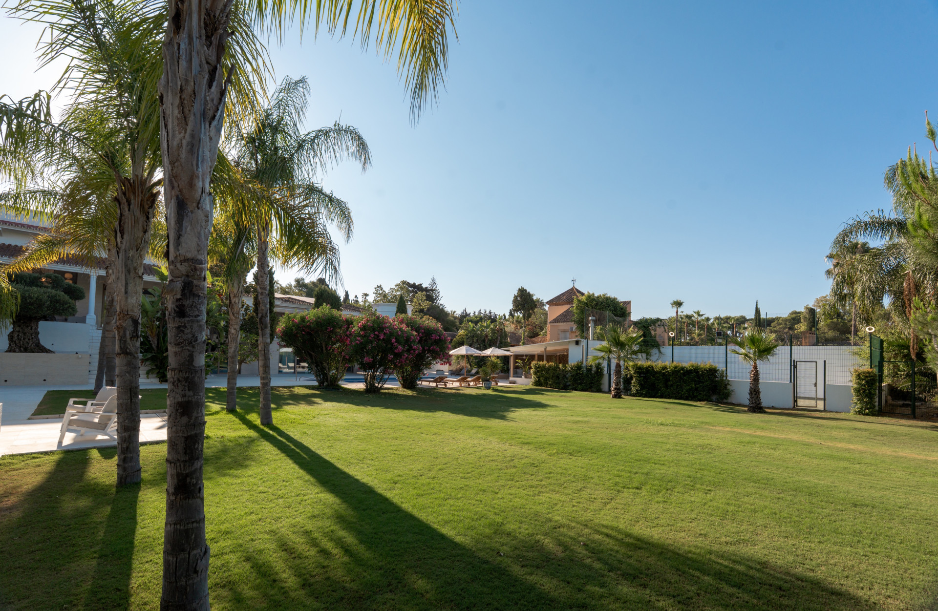 6 Bedroom Villa in San Pedro de Alcántara - Photo 11