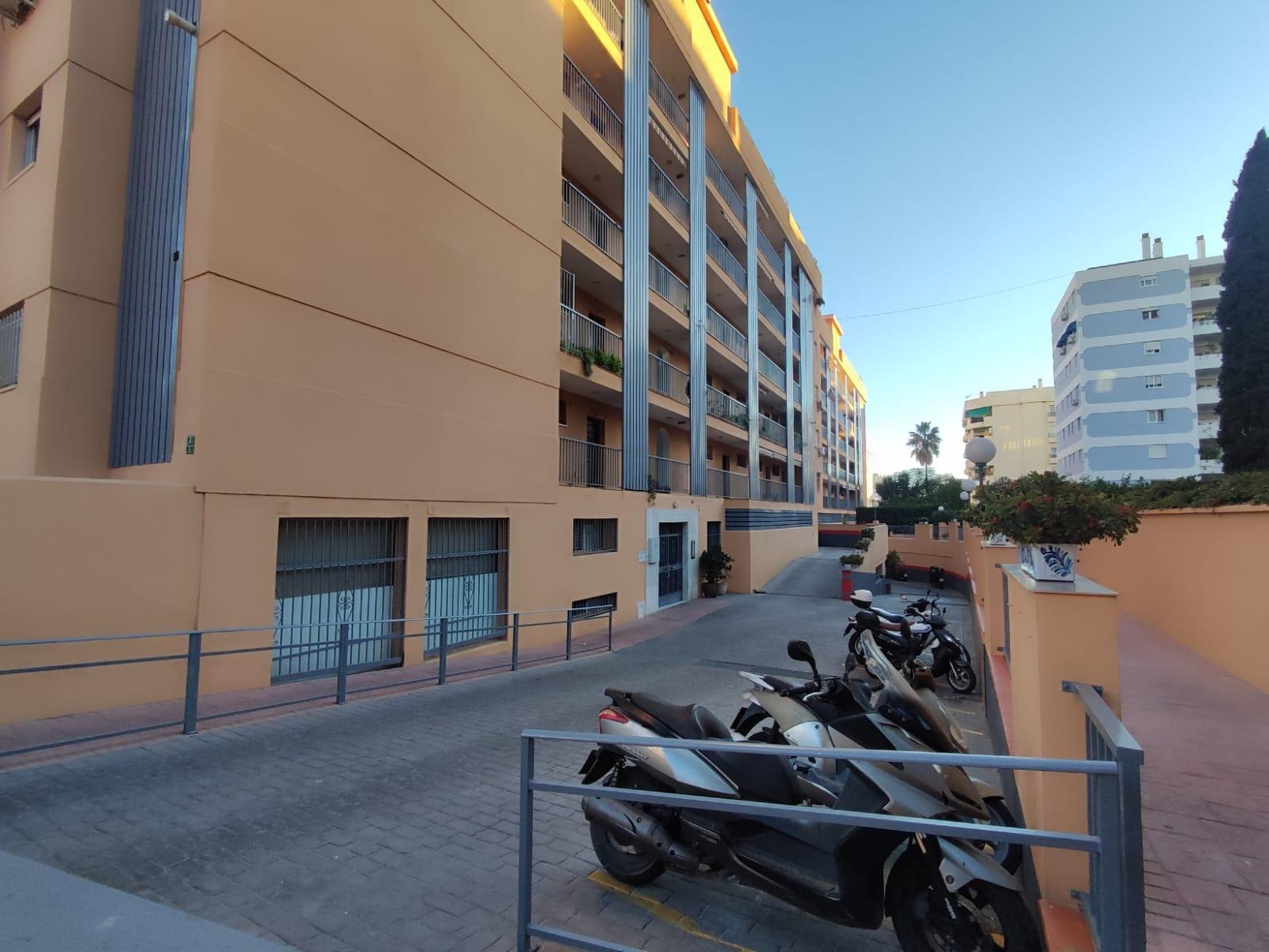 3 Bedroom Apartment in Fuengirola - Photo 5