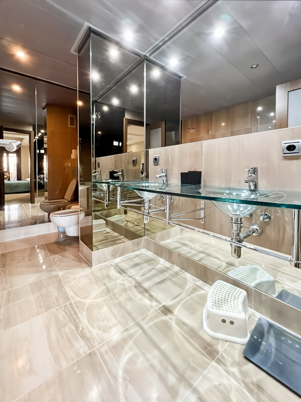 2 Bedroom Apartment in Estepona - Photo 13