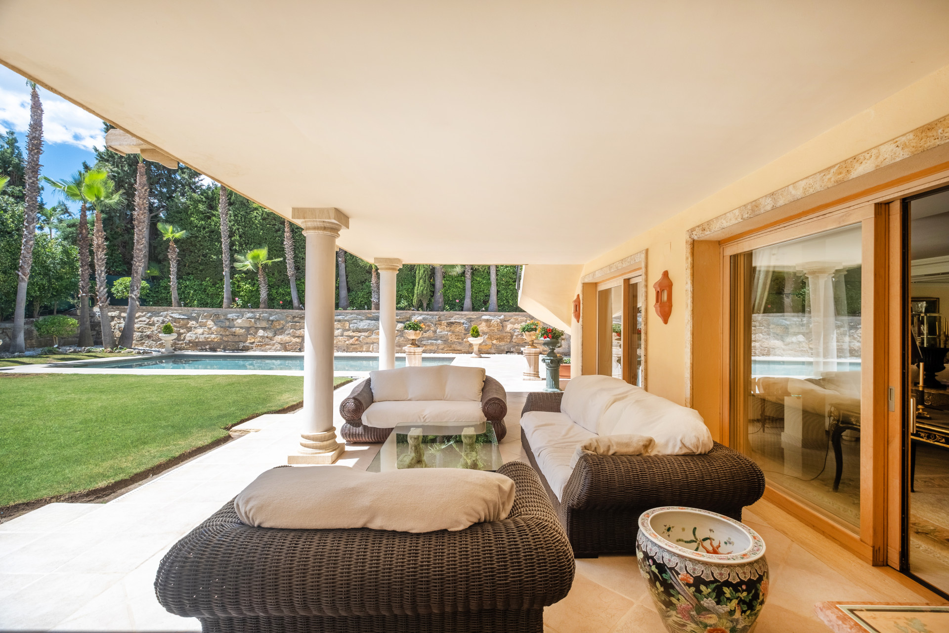4 Bedroom Villa in Marbella - Photo 23