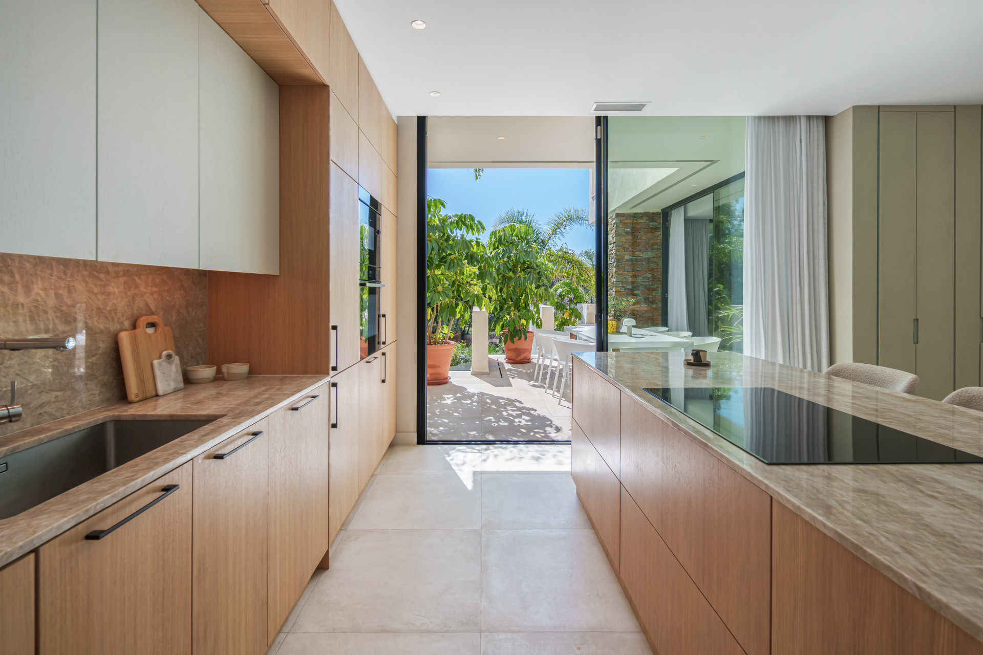 4 Bedroom Villa in Estepona - Photo 11