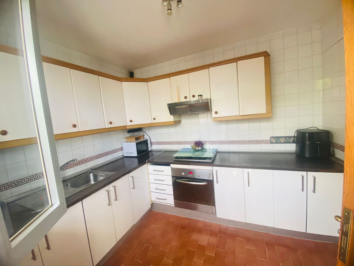 3 Bedroom Townhouse in Estepona - Foto 6