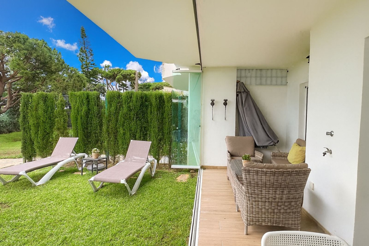 2 Bedroom Apartment in Mijas - Photo 10