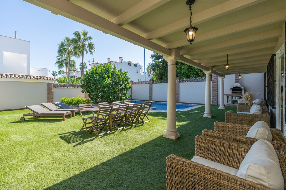 5 Bedroom Villa in San Pedro de Alcántara - Фото 18