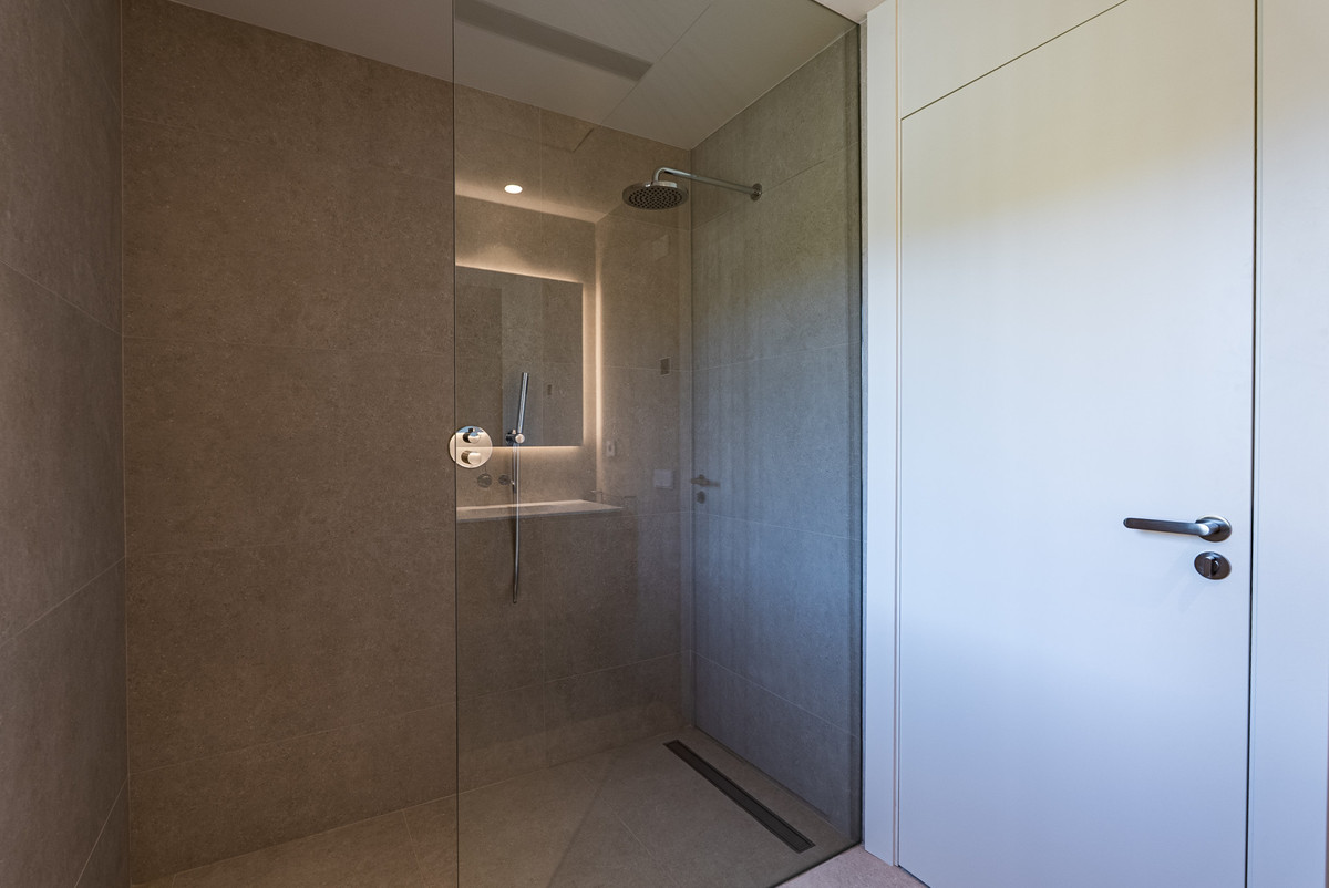 4 Bedroom Apartment in Benahavís - Photo 20
