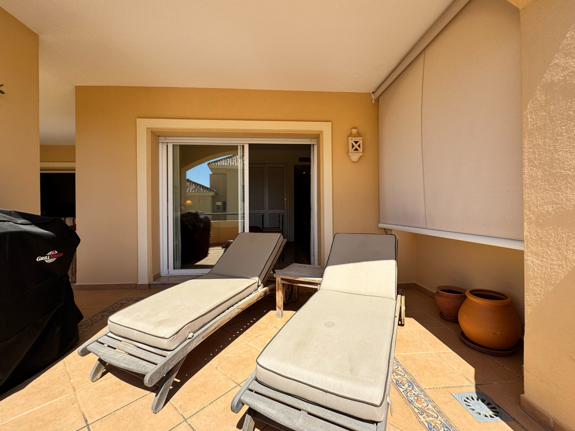 3 Bedroom Apartment in Marbella - Photo 11