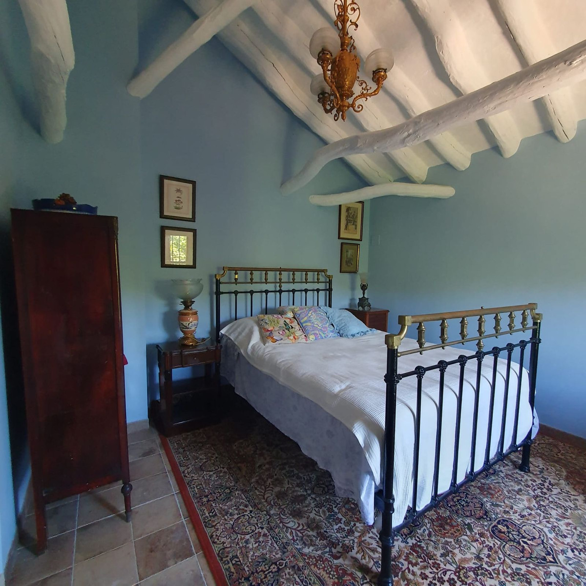 Chalet de 4 dormitorios en Granada – Foto 9