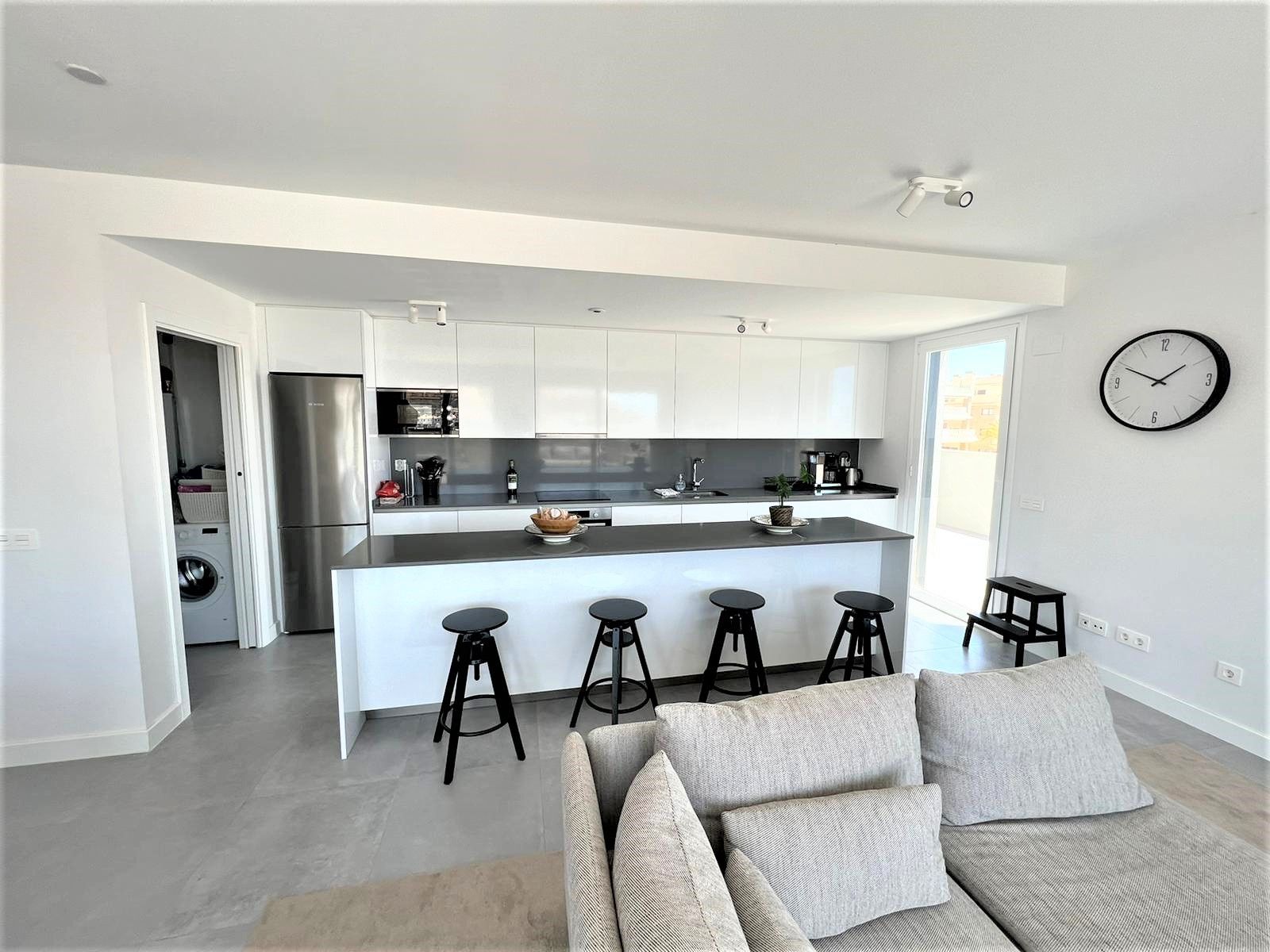 4 Bedroom Penthouse in Mijas - Photo 2