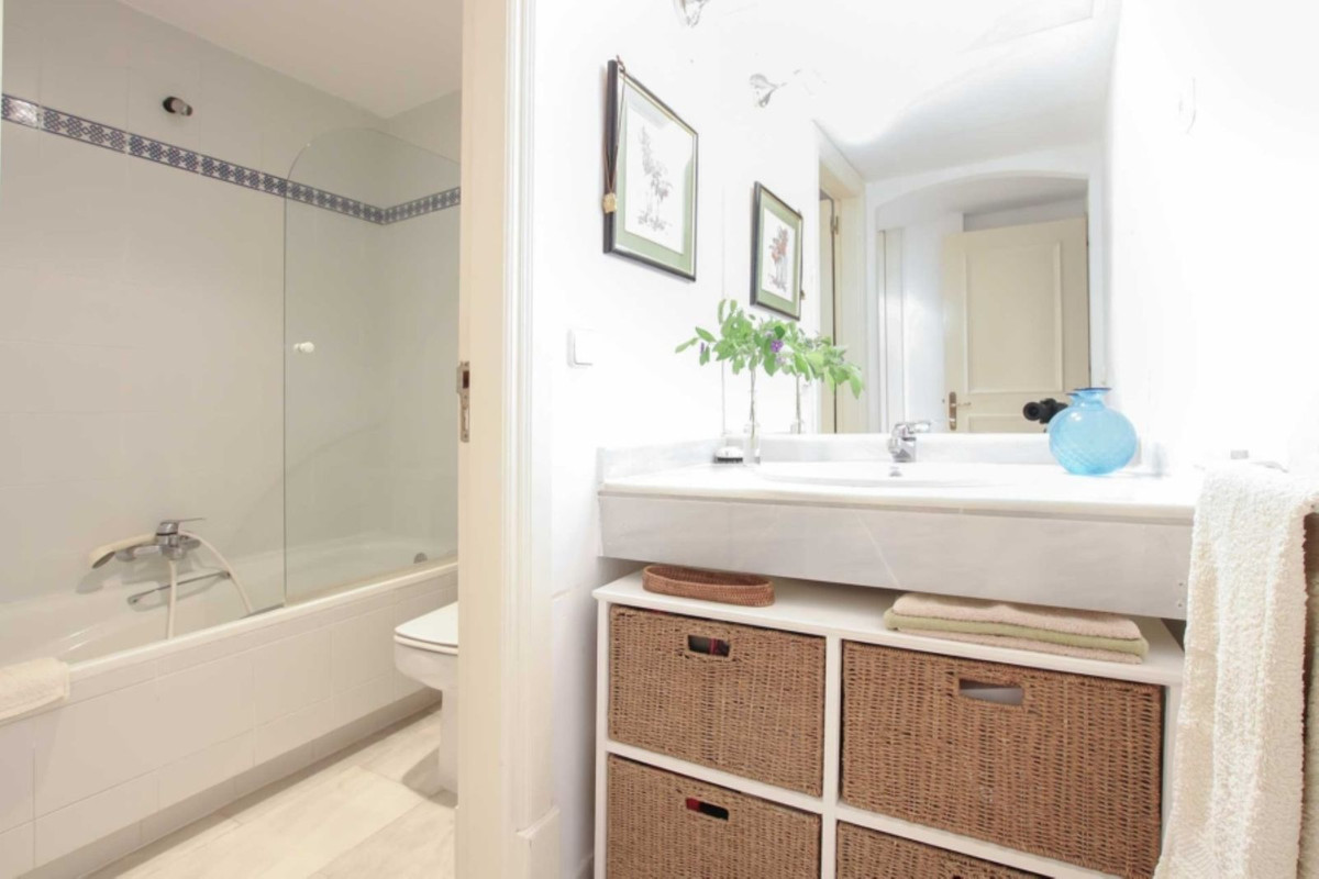 2 Bedroom Apartment in Marbella - Photo 16