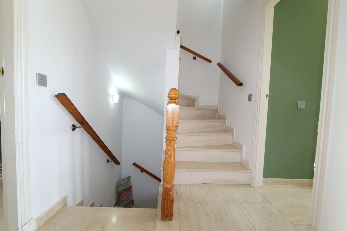 5 Bedroom Townhouse in Marbella - Фото 28