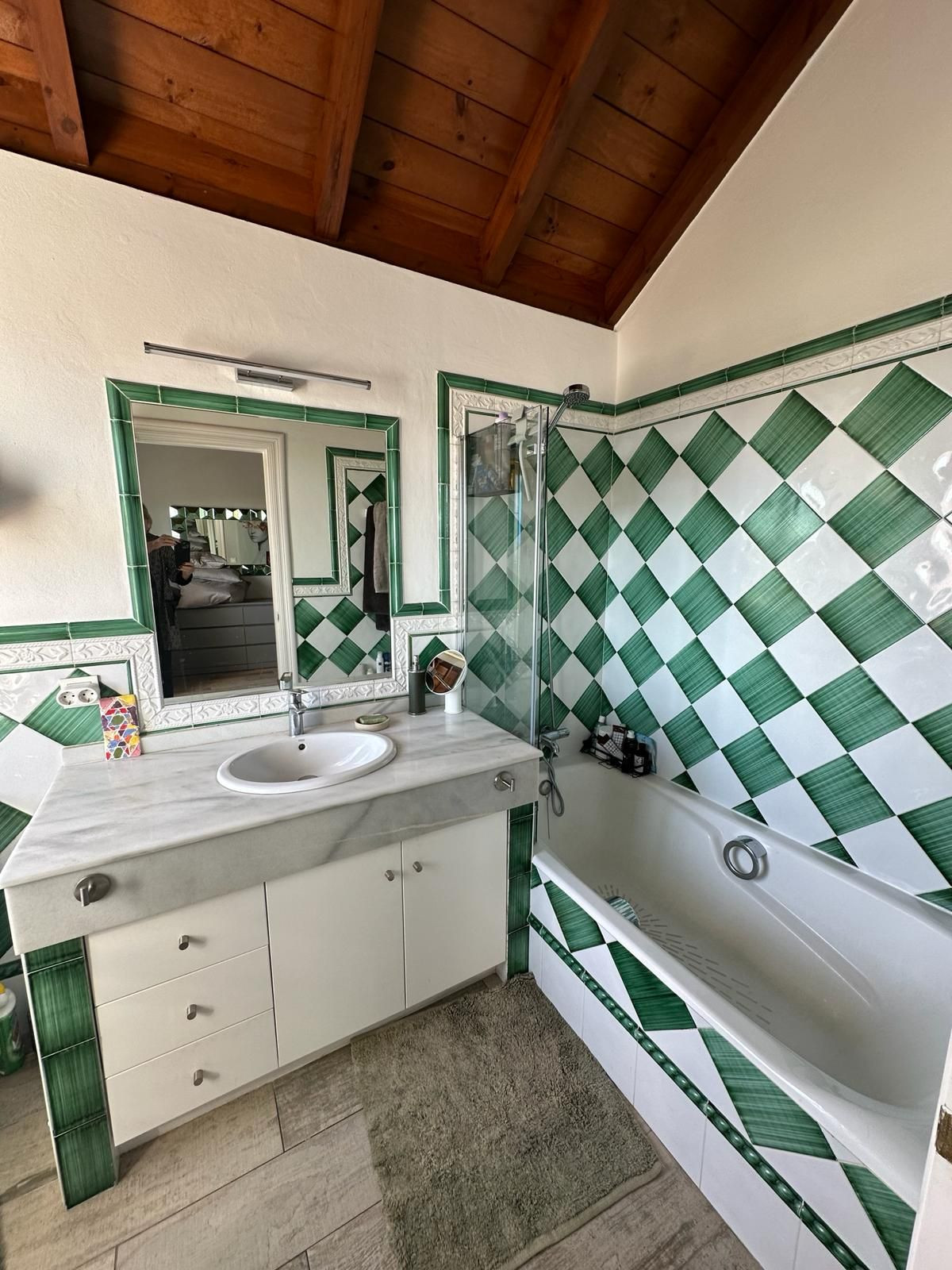 3 Bedroom Townhouse in Marbella - Photo 14