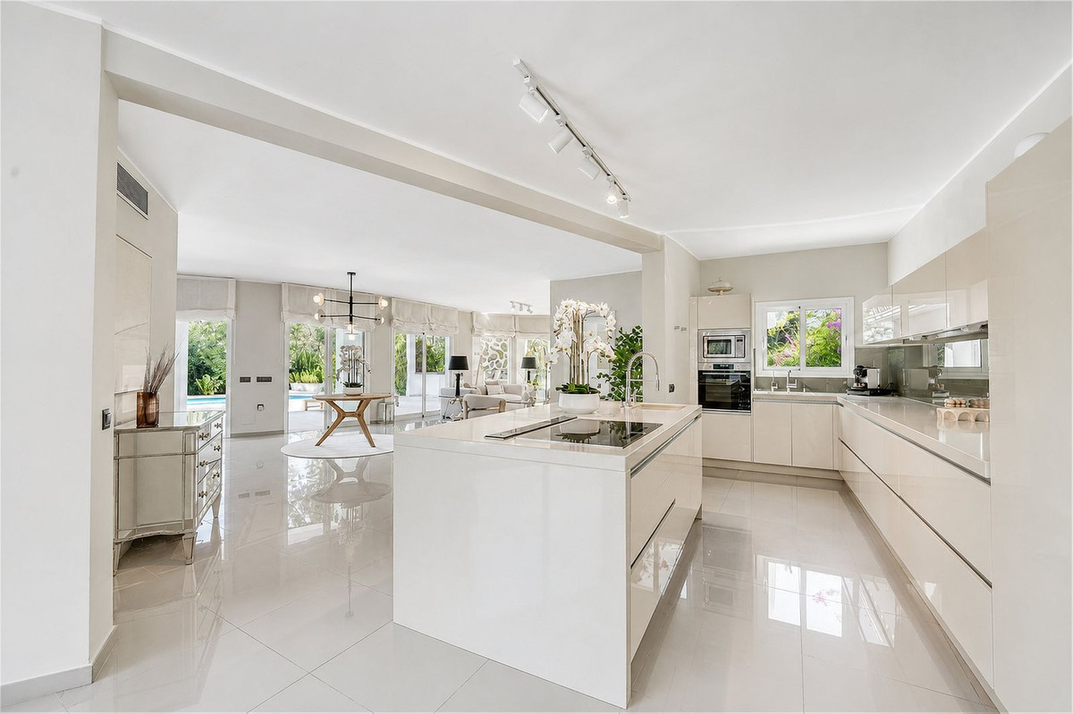 4 Bedroom Villa in Benahavís - Foto 34