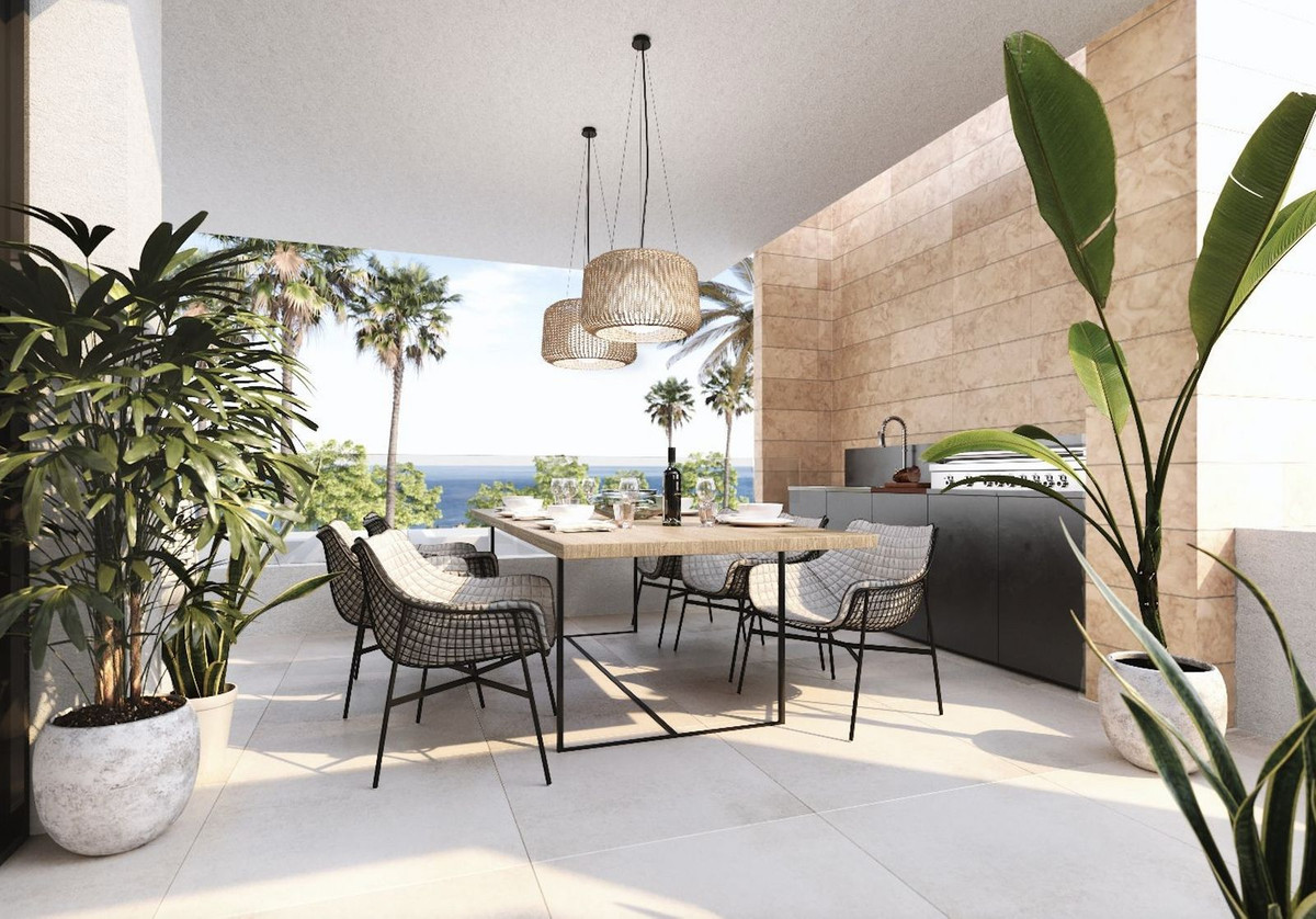2 Bedroom Apartment in Estepona