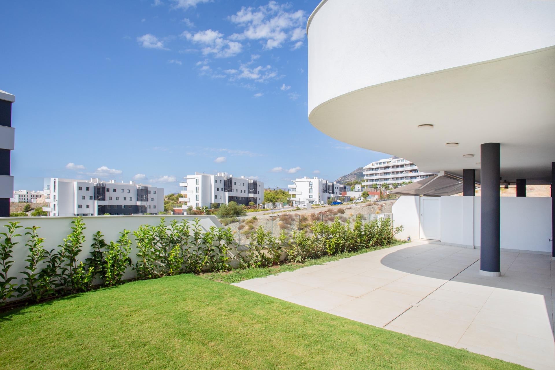 2 Bedroom Apartment in Benalmádena - Foto 6