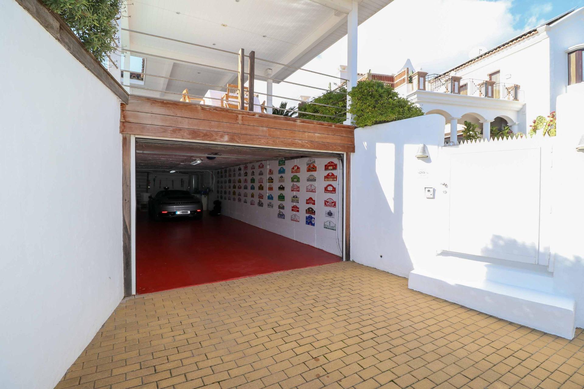 4 Bedroom Villa in Estepona - Photo 5