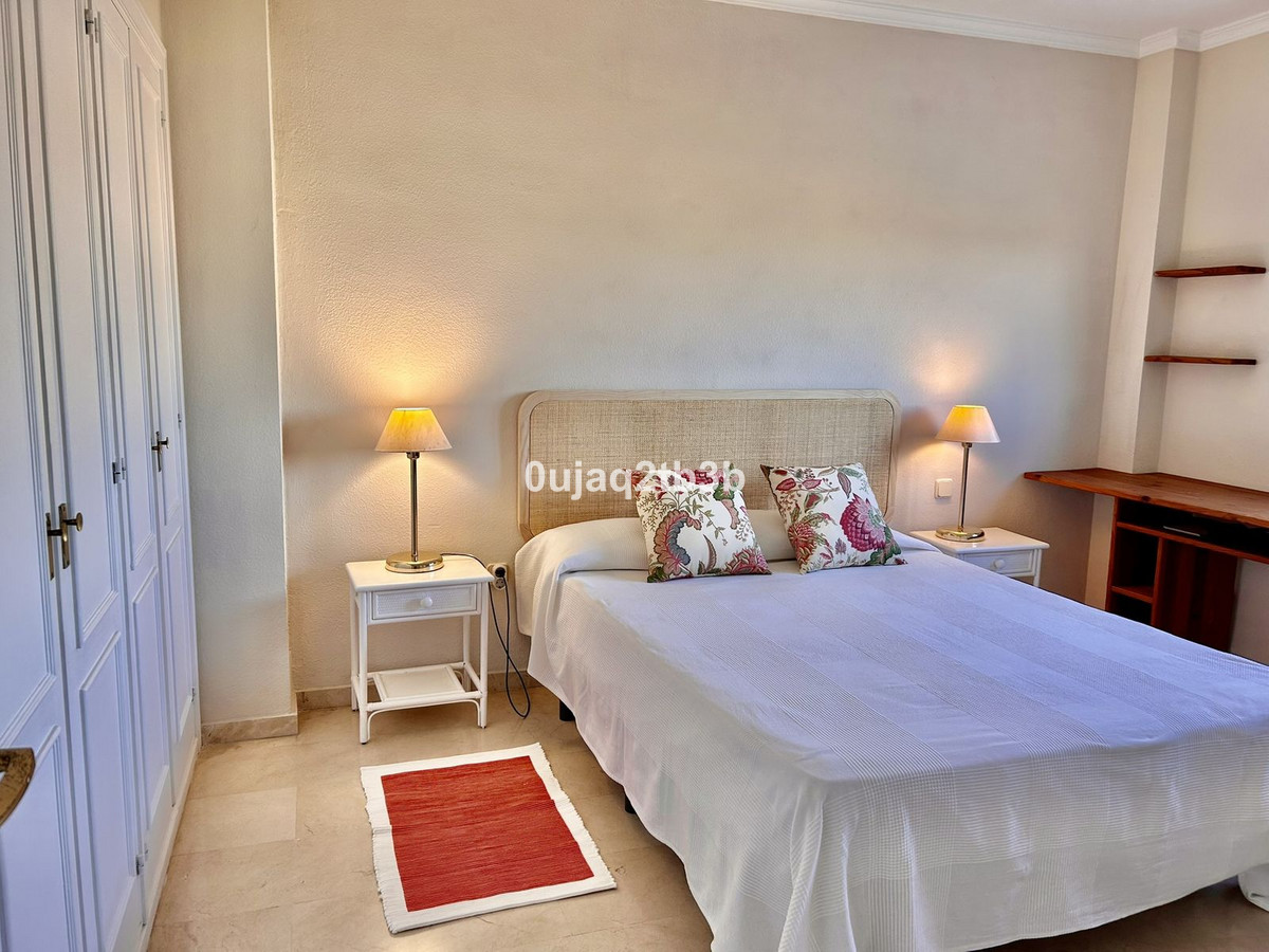 1 Bedroom Apartment in Estepona - Foto 9