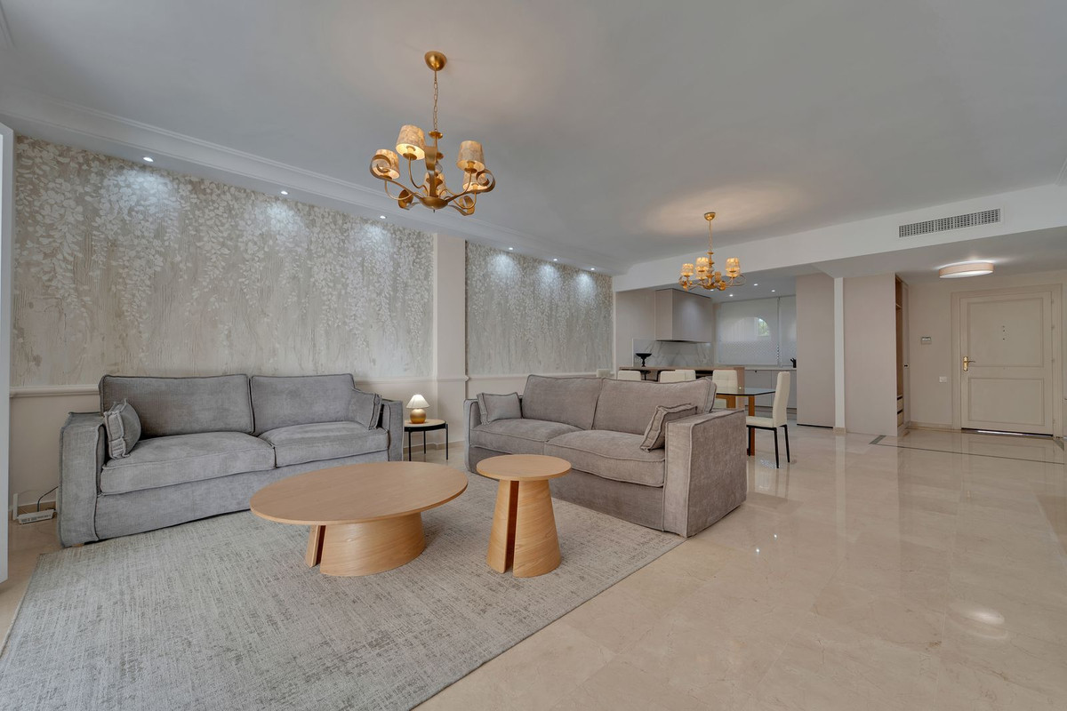3 Bedroom Apartment in Benahavís - Foto 2