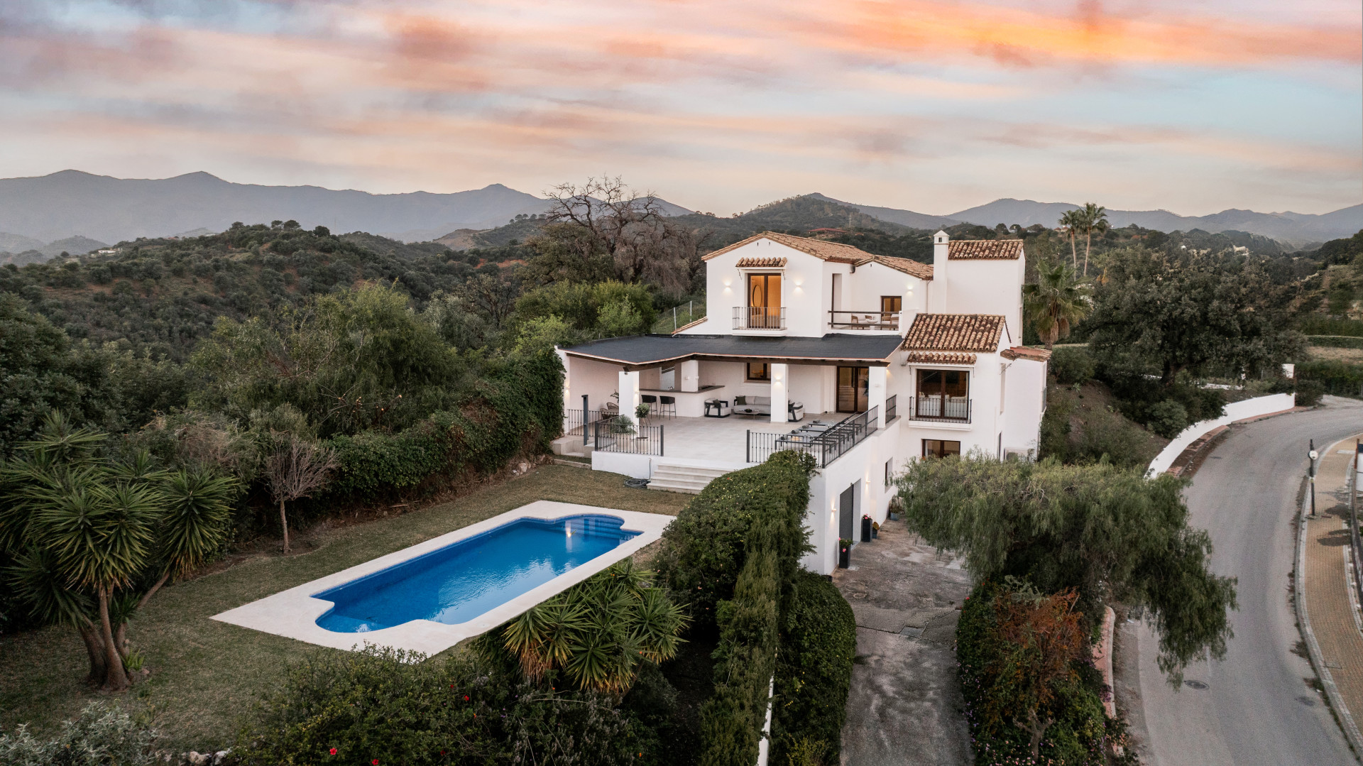 5 Bedroom Villa in Estepona - Photo 42