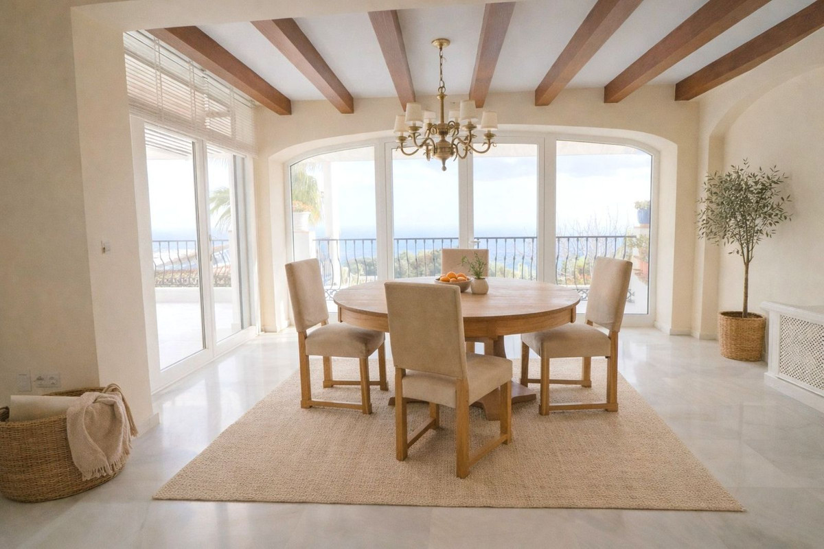 4 Bedroom Townhouse in Mijas - Photo 9