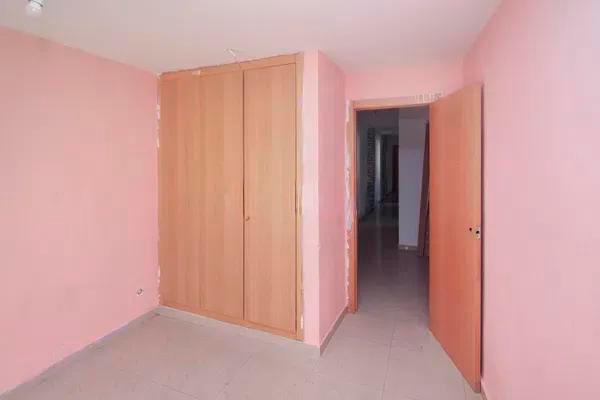 Chalet de 4 dormitorios en Valencia – Foto 11