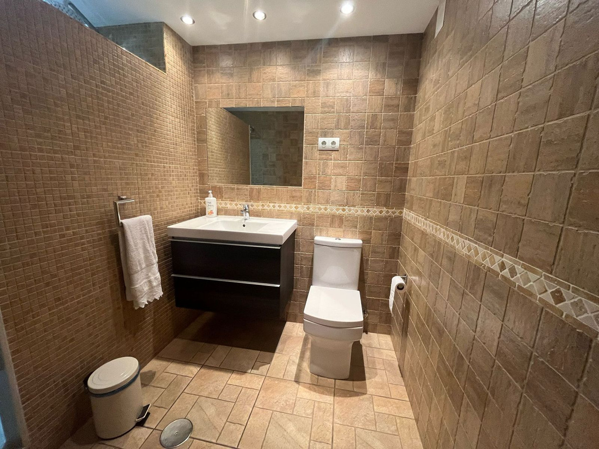 3 Bedroom Apartment in Estepona - Foto 12