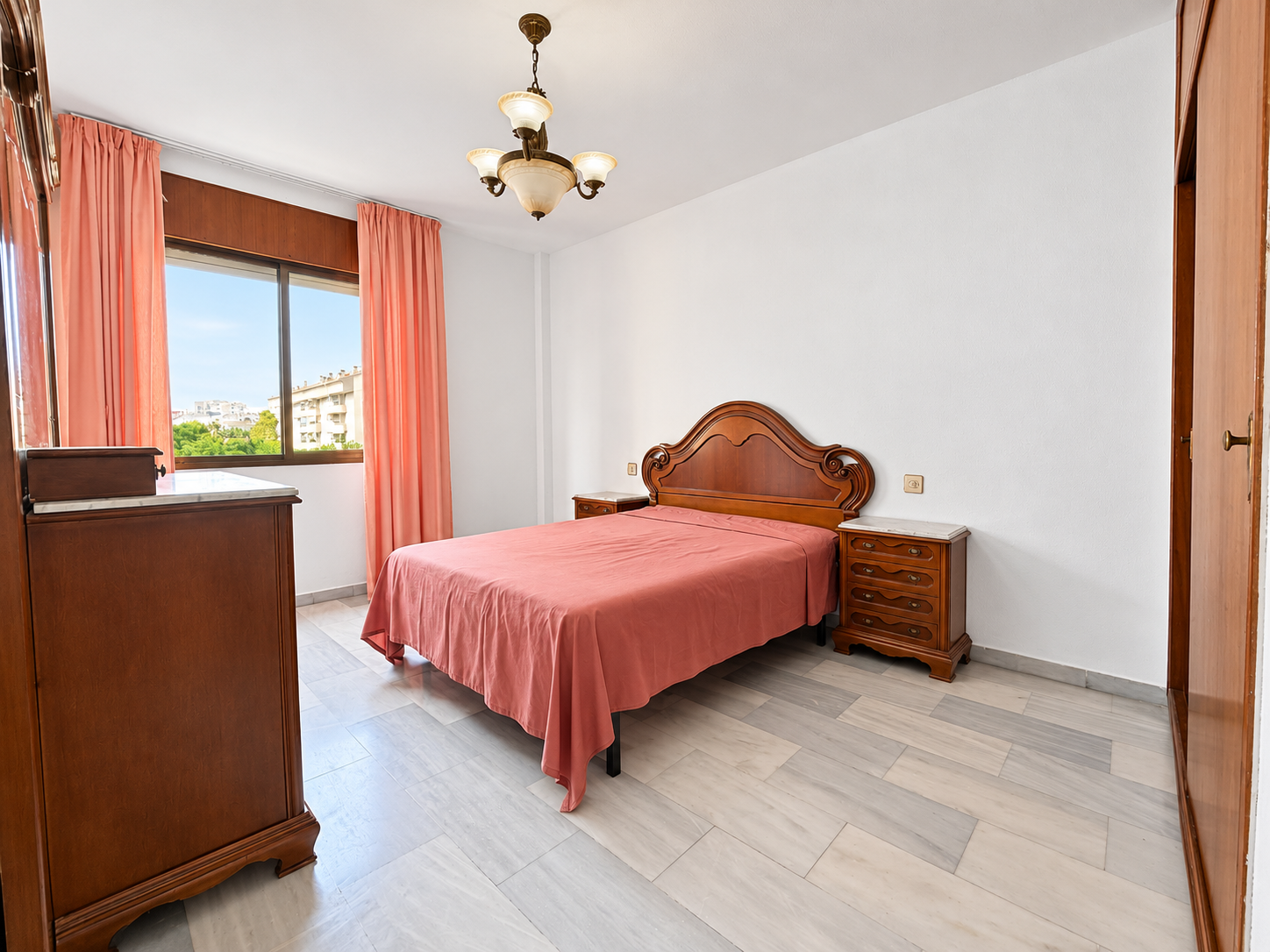 3 Bedroom Apartment in Fuengirola - Photo 6