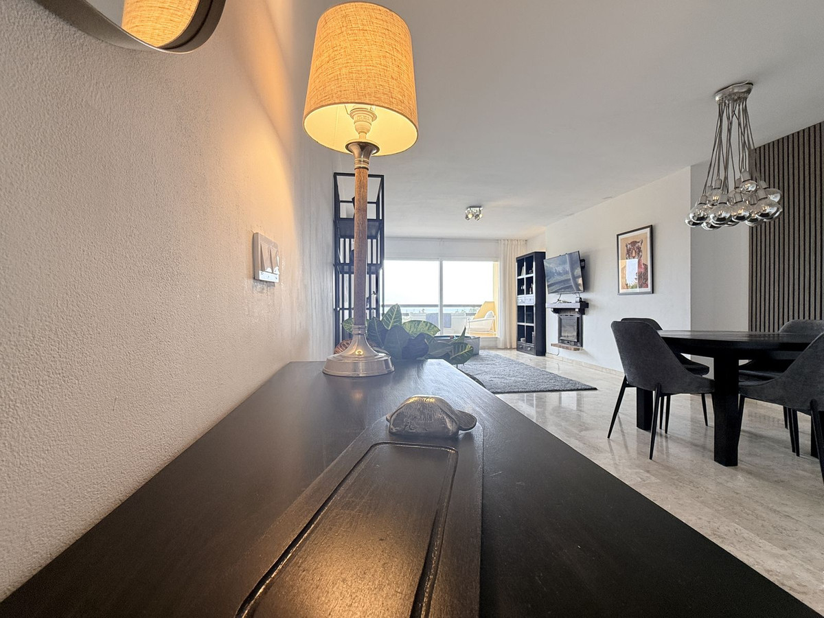 2 Bedroom Apartment in Estepona - Photo 12